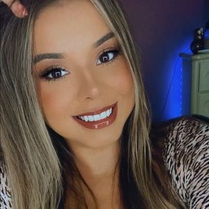 Meet your Posher, Marissa